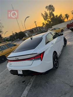 هیوندای ئەلەنترا